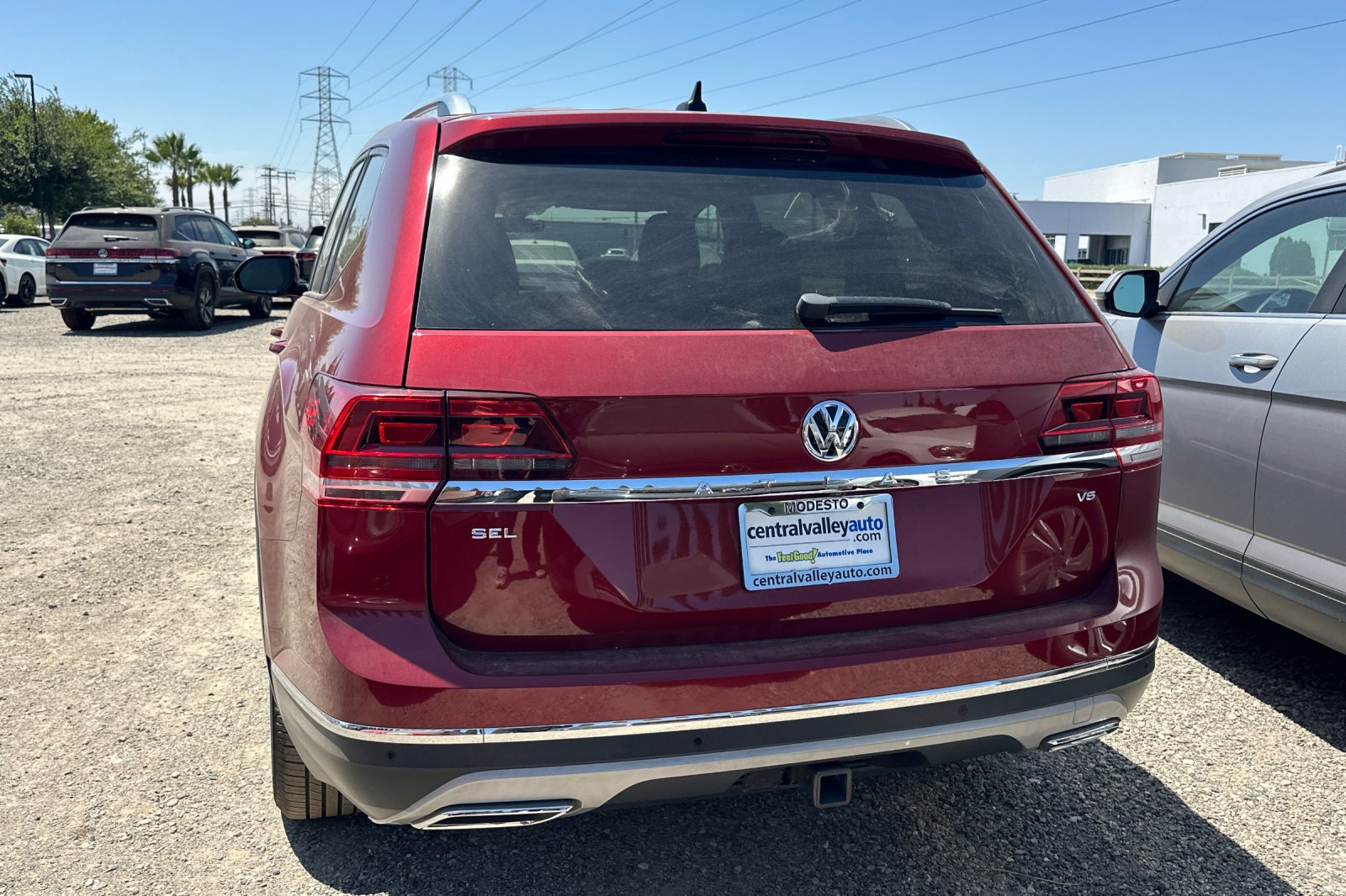 Used 2018 Volkswagen Atlas SEL FWD image 6