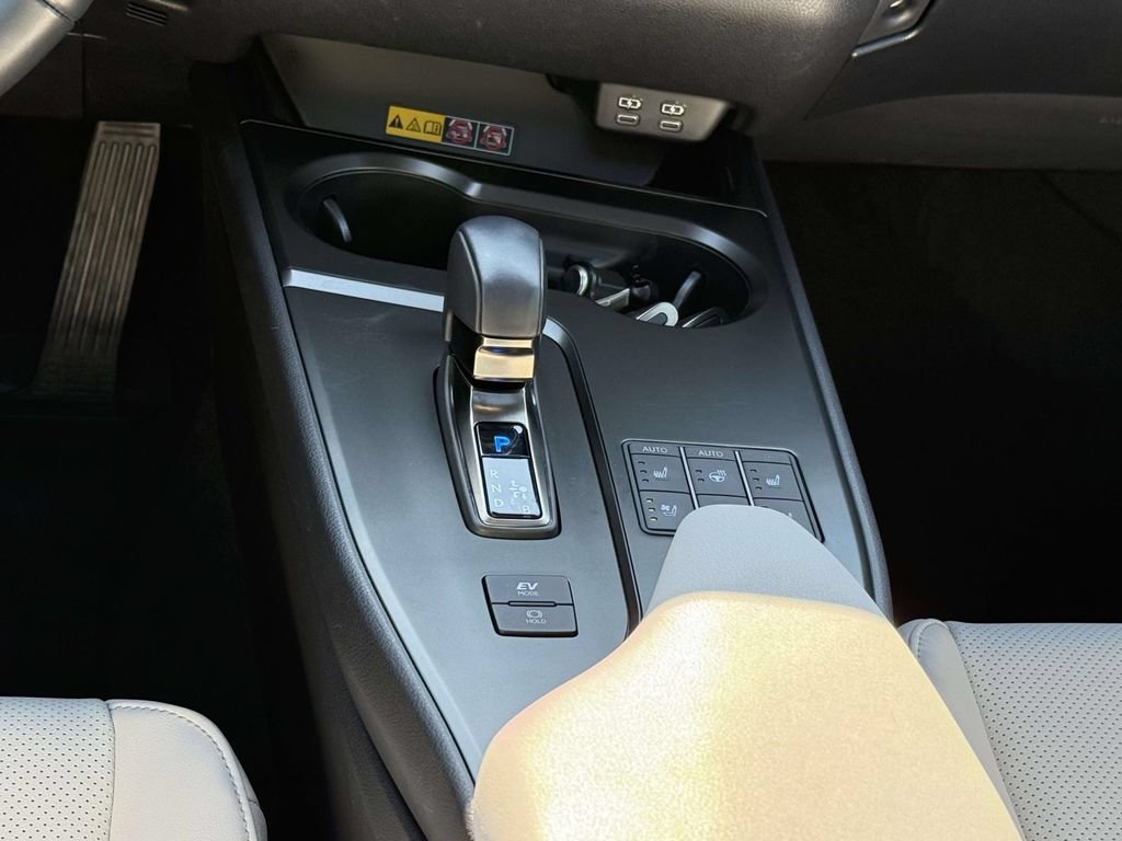 Used 2025 Lexus UX 300h AWD w/ Accessory Package (Z1) image 19