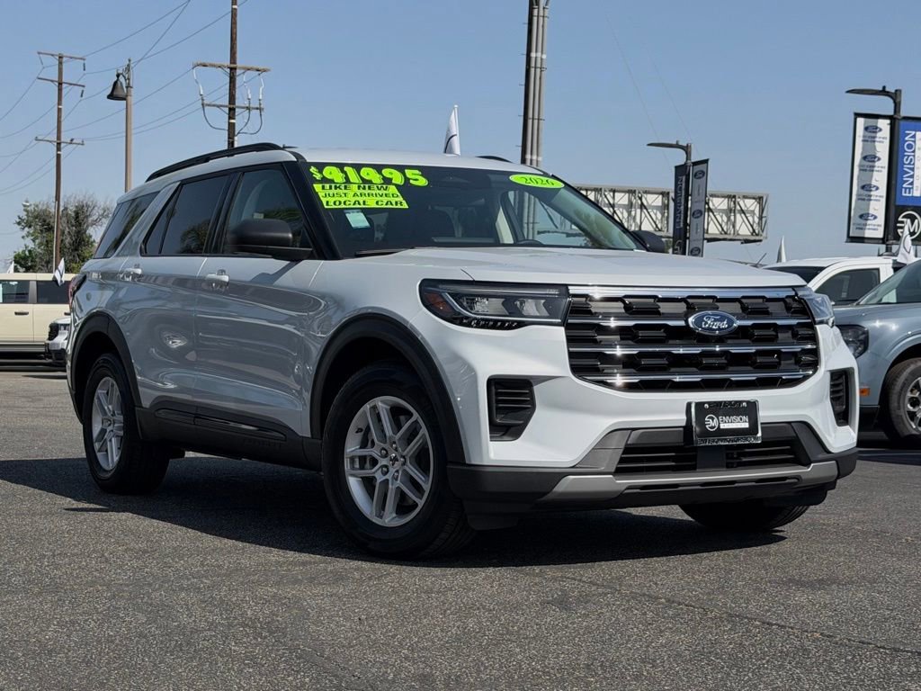 Used 2026 Ford Explorer Active RWD image 2