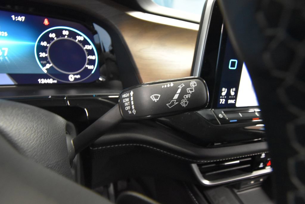 Used 2024 Volkswagen Atlas SE w/ Black Wheel Package image 14