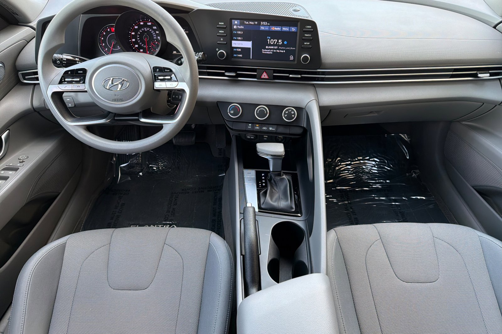 Used 2021 Hyundai Elantra SE FWD image 13