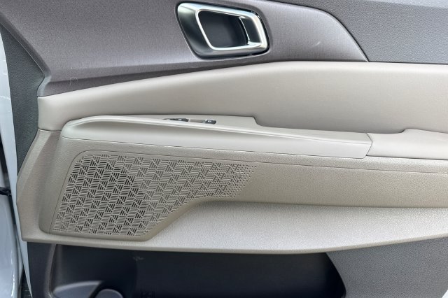 New 2027 Kia Carnival EX FWD image 21