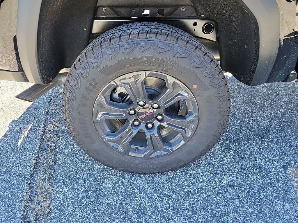 New 2025 GMC Canyon Elevation w/ Technology Package image 4