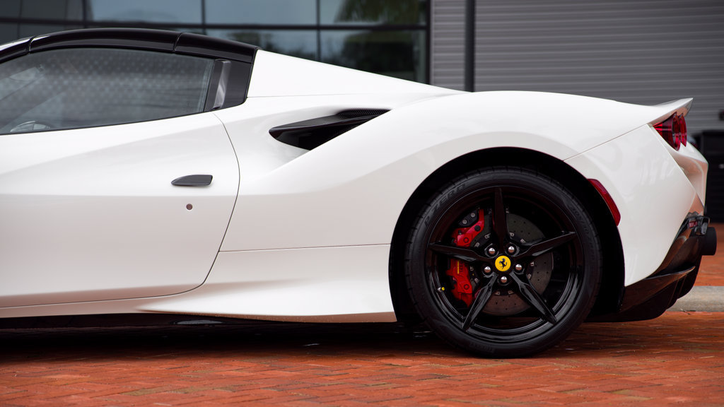 Used 2022 Ferrari F8 Tributo RWD image 3