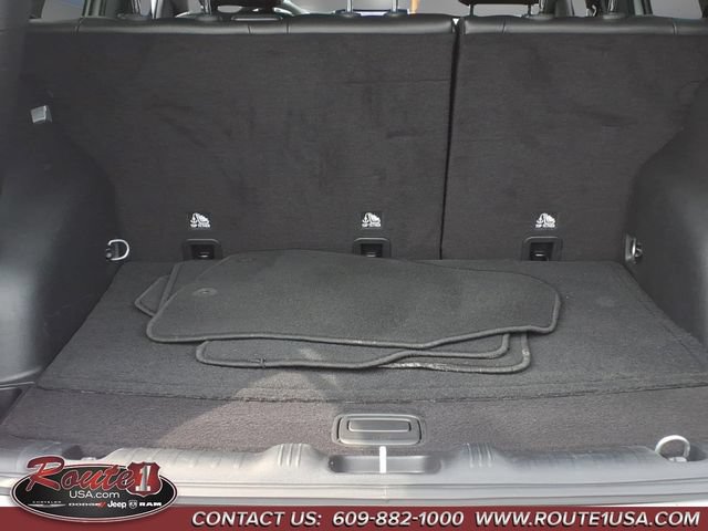 Used 2025 Jeep Compass Limited w/ Elite Group AWD/4WD image 21