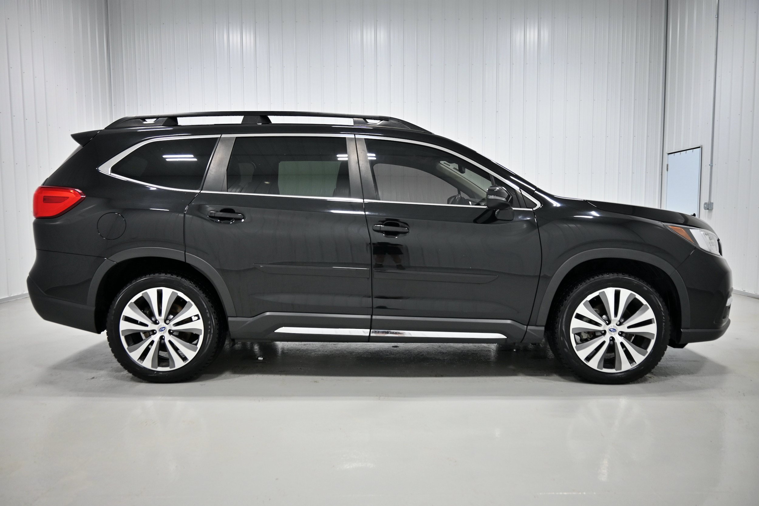Used 2022 Subaru Ascent Limited w/ Technology Package AWD/4WD image 38