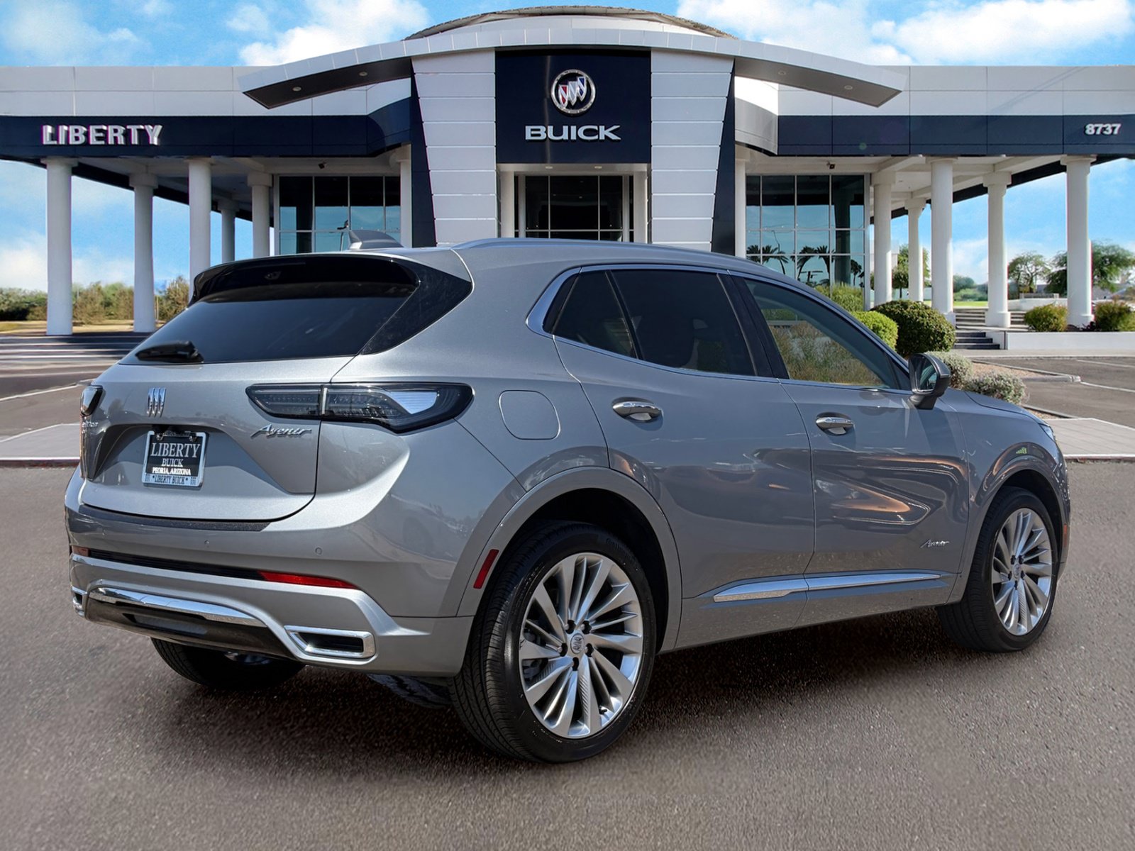 Used 2025 Buick Envision Avenir AWD/4WD image 3
