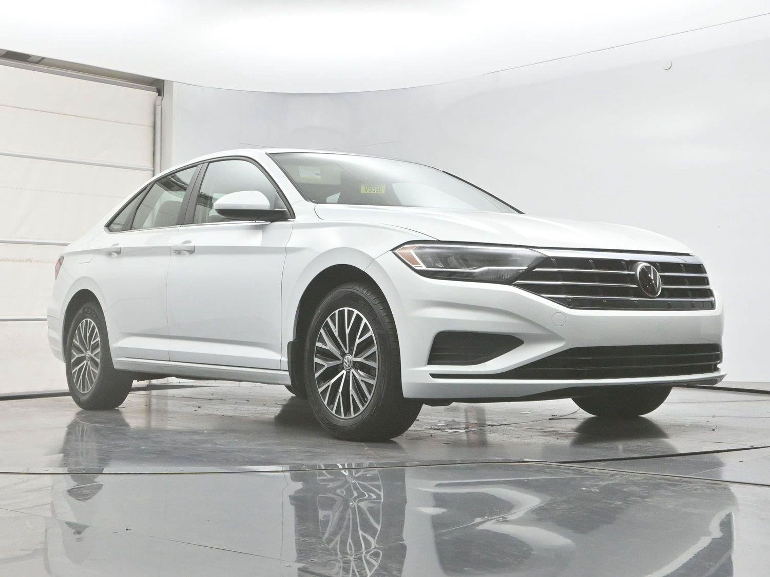Used 2021 Volkswagen Jetta SE w/ SE Cold Weather Package FWD image 29