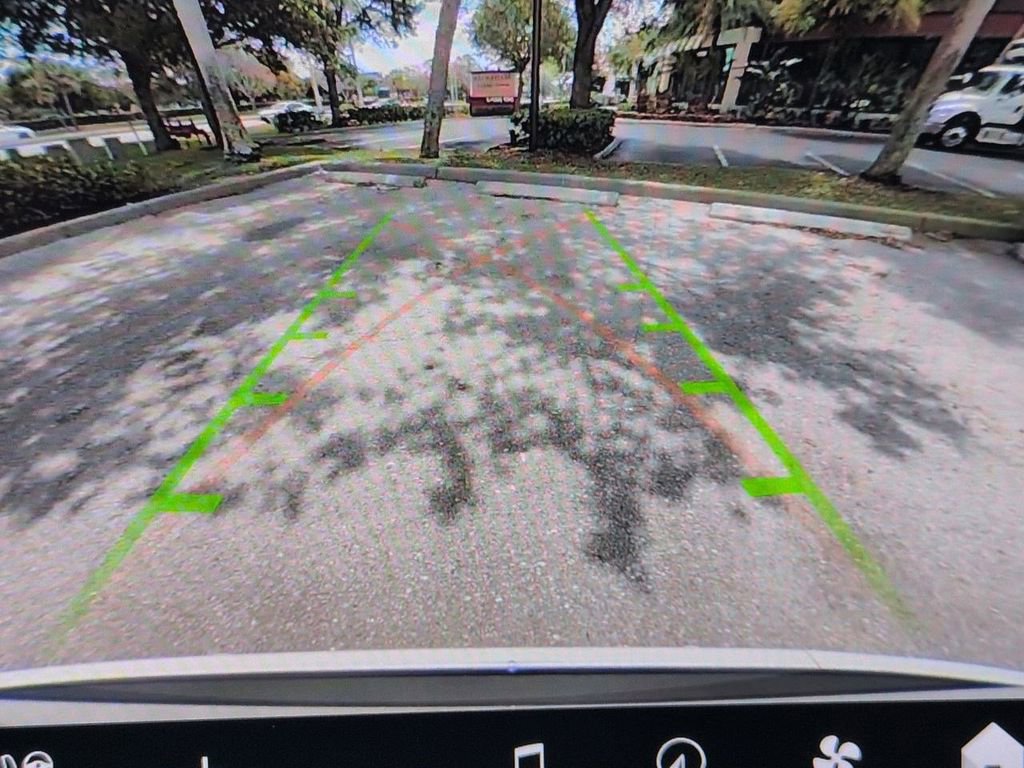 New 2026 BMW X5 xDrive50e w/ Executive Package image 21