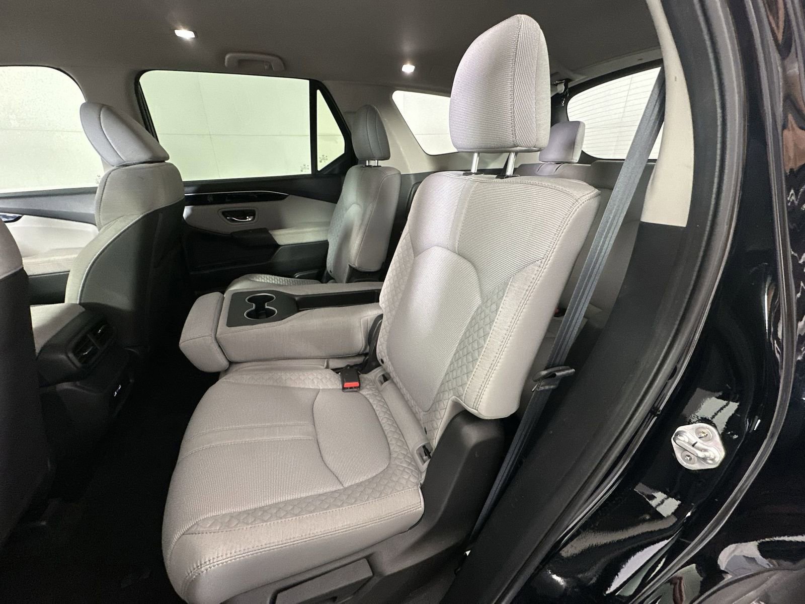 Used 2023 Honda Pilot LX image 27