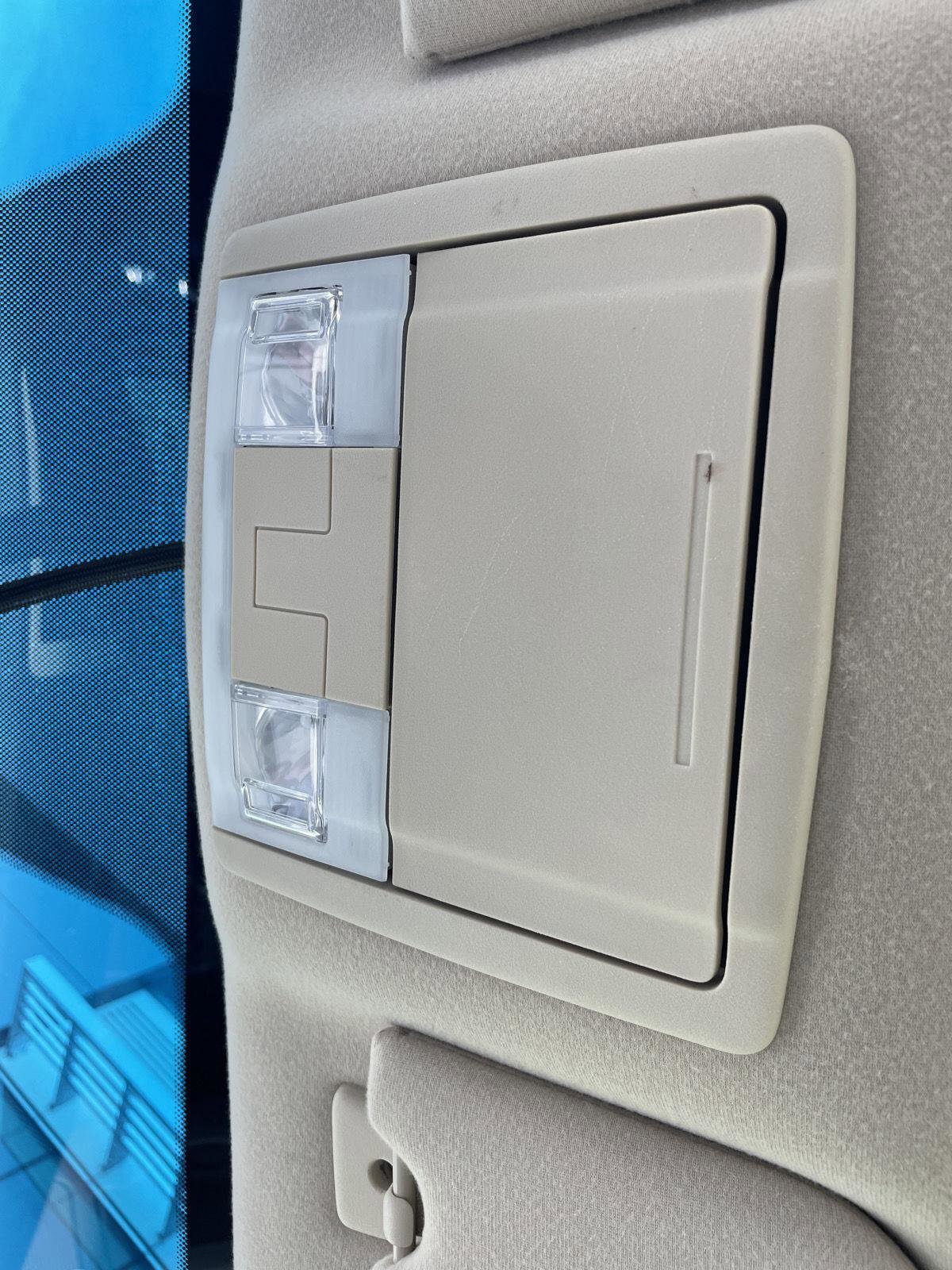Used 2009 Mercury Sable Premier FWD image 3