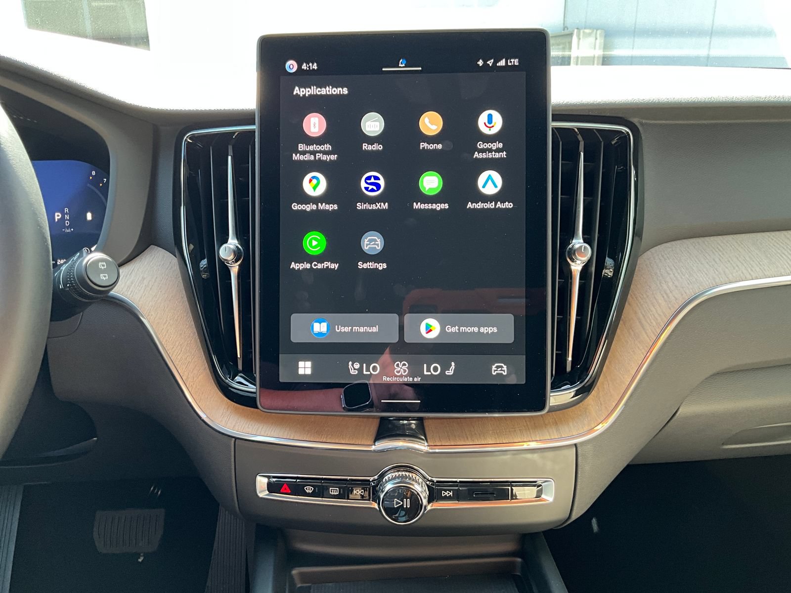 New 2026 Volvo XC60 B5 Plus w/ Climate Package AWD/4WD image 18