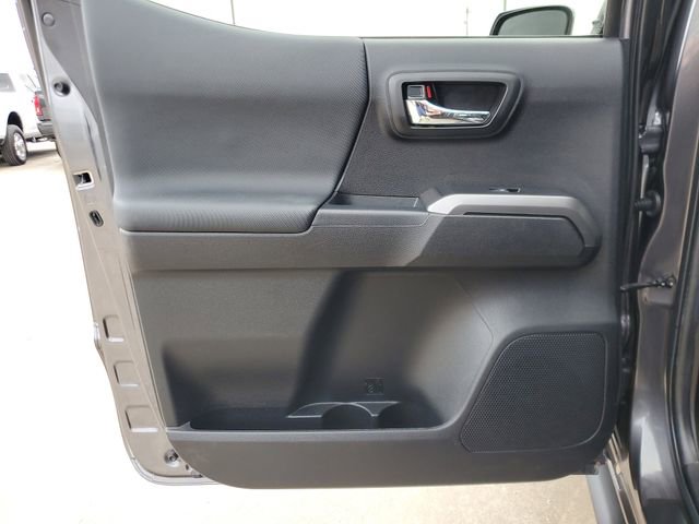 Used 2023 Toyota Tacoma TRD Off-Road image 13