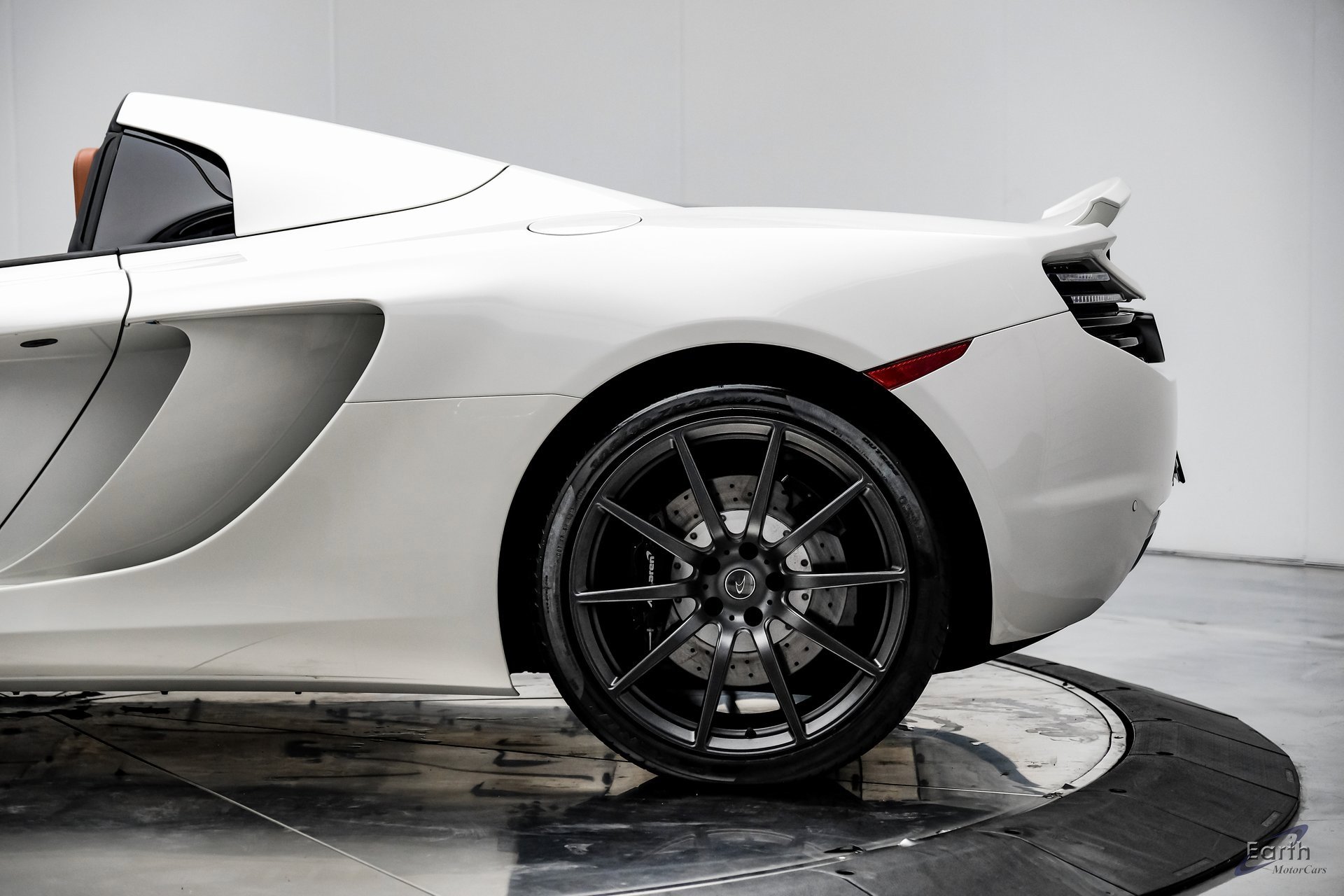 Used 2013 McLaren MP4-12C Spider image 9