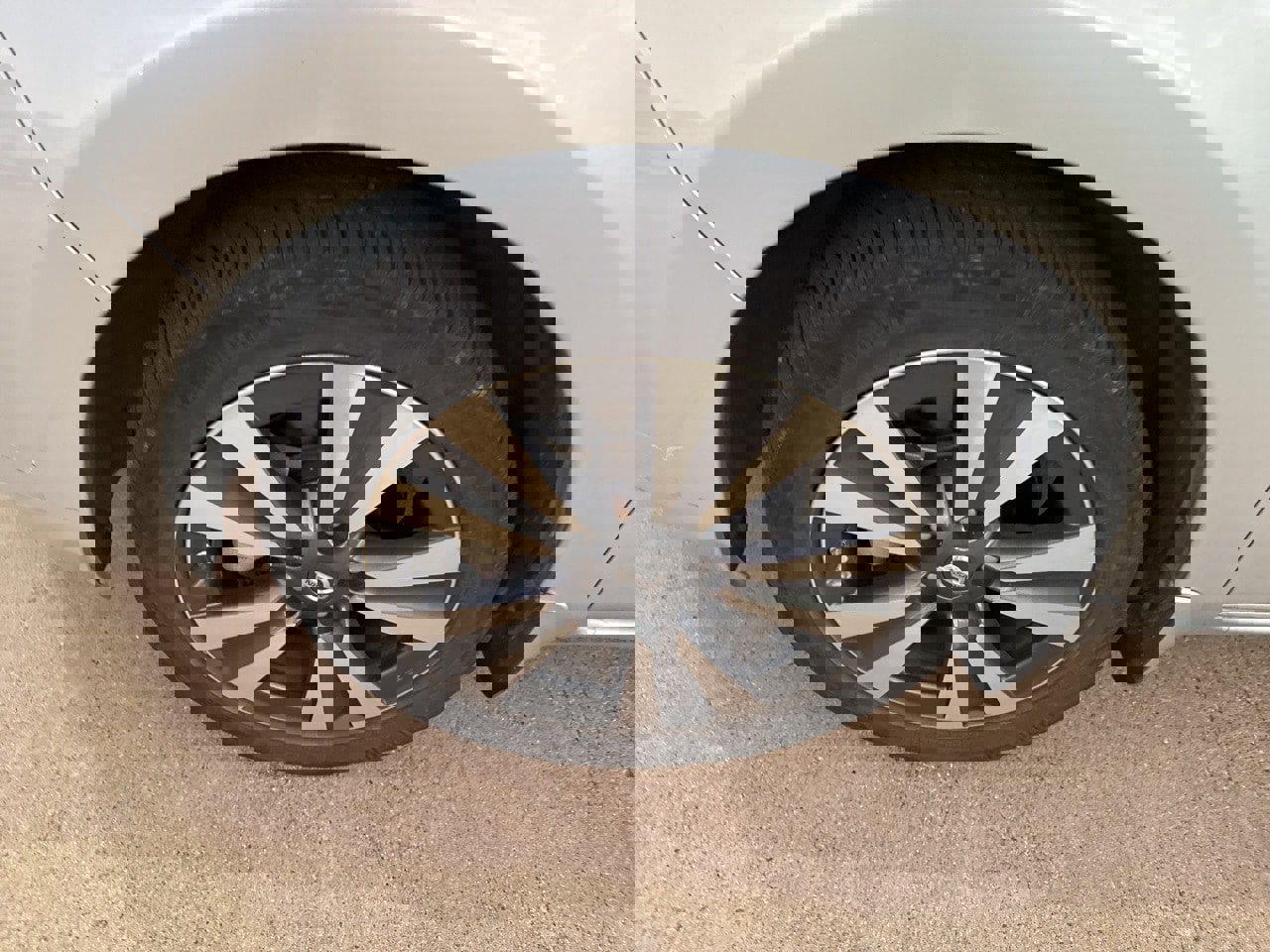 Used 2016 Nissan Leaf SV image 12