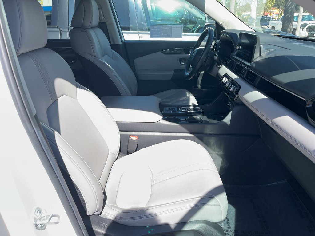 Used 2025 Honda Pilot EX-L image 38