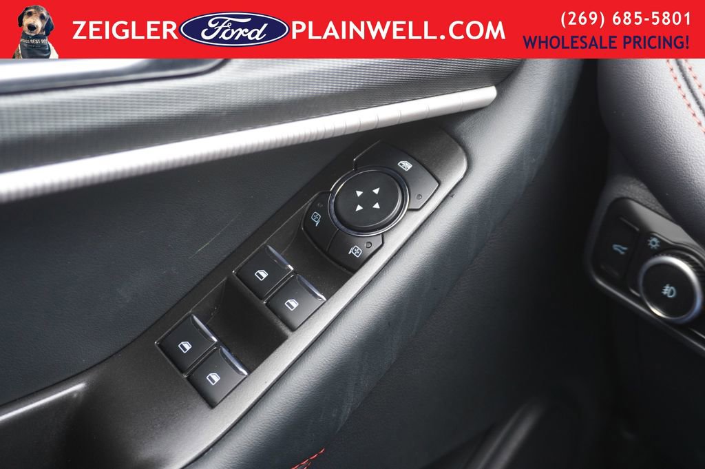 Used 2025 Ford Explorer ST-Line w/ ST-Line Street Pack image 32