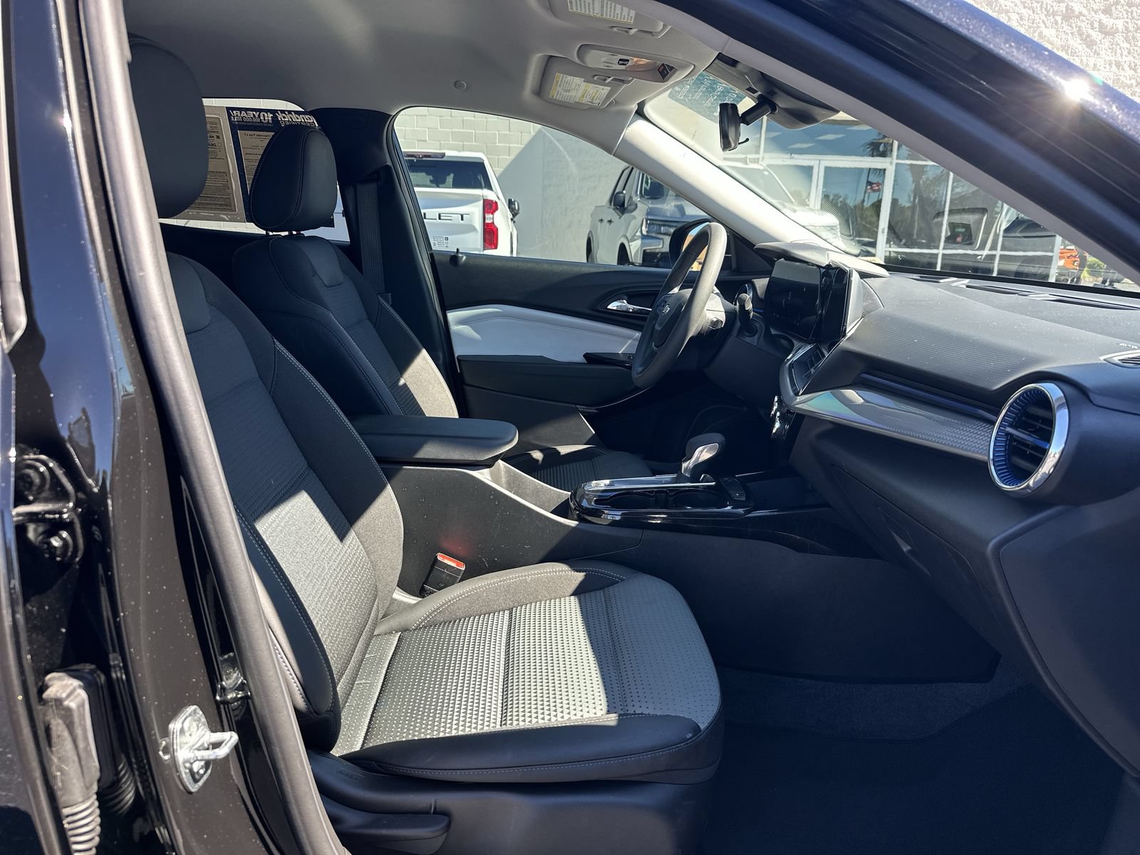Used 2026 Chevrolet Trax LT FWD image 22