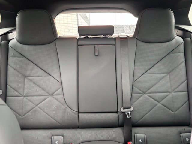 Used 2024 BMW iX xDrive50 w/ Sport Package AWD/4WD image 26