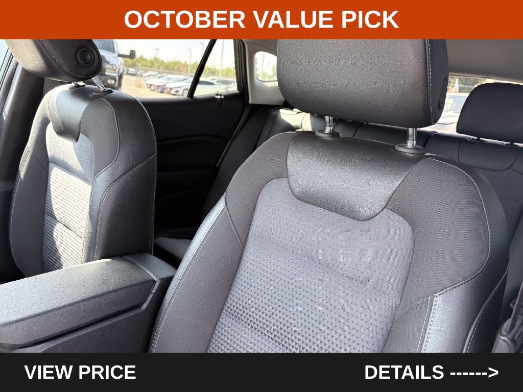 Used 2025 Chevrolet Trax LT FWD image 11