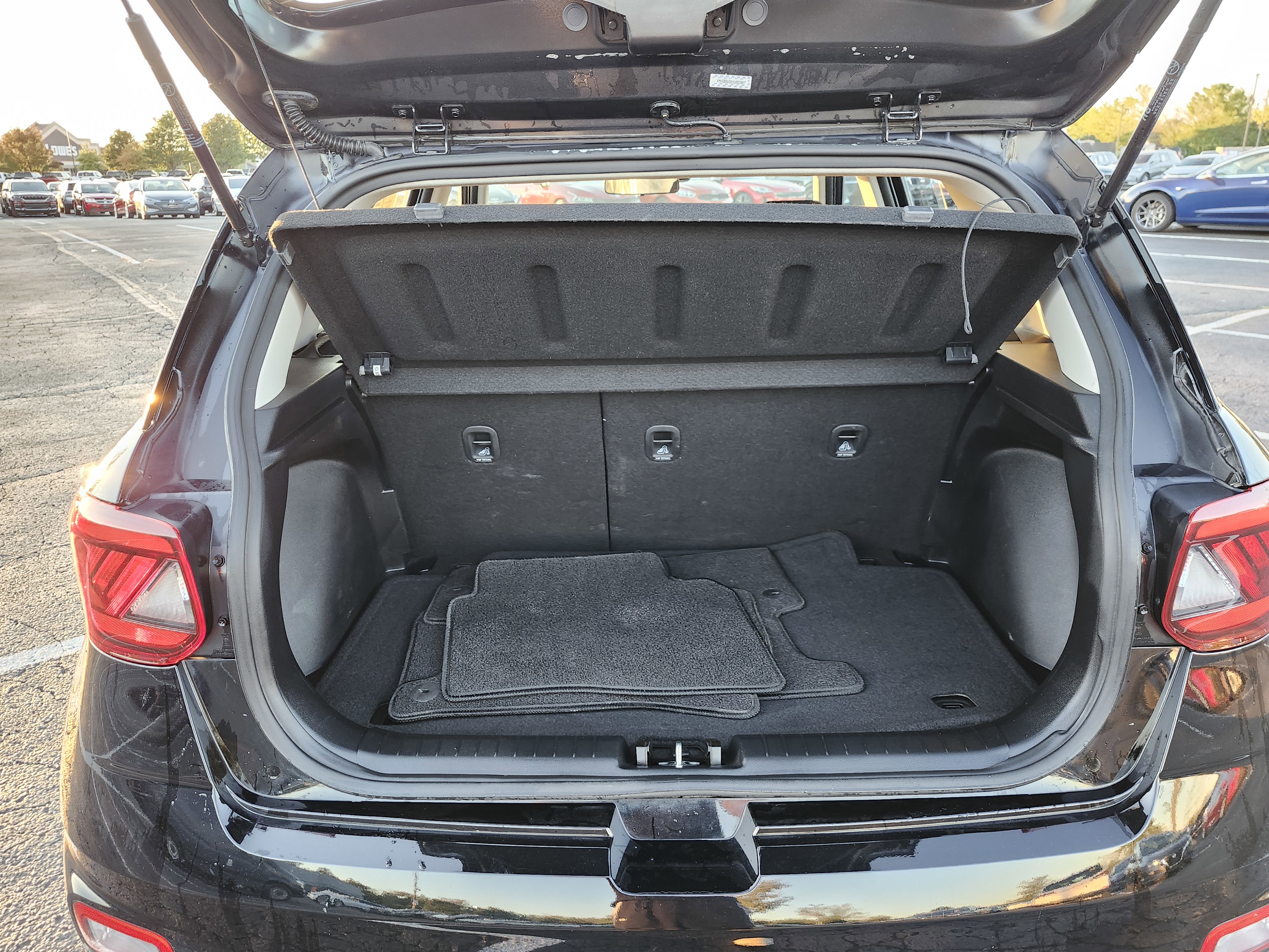 Used 2021 Hyundai Venue SE image 14