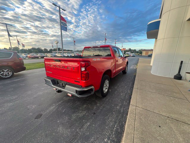 Used 2022 Chevrolet Silverado 1500 LT AWD/4WD image 5