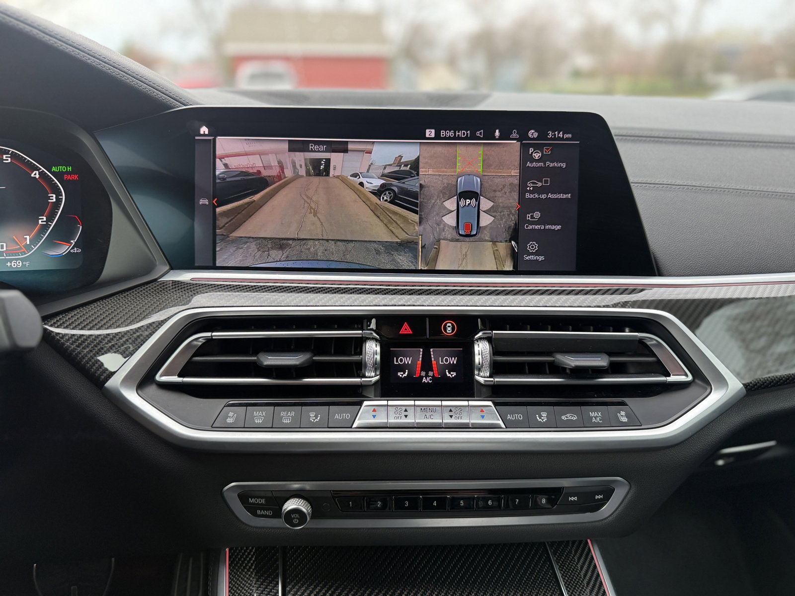 Used 2022 BMW X5 M50i image 25