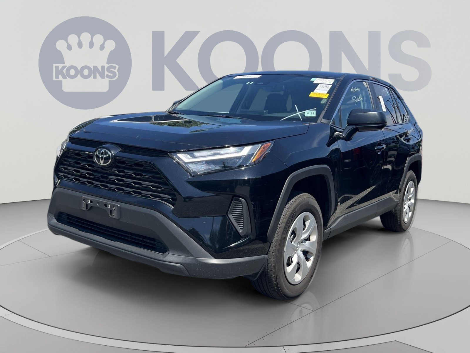 Used 2025 Toyota RAV4 LE AWD/4WD image 1