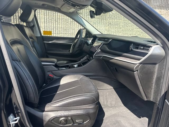 Used 2023 Jeep Grand Cherokee 4WD 4xe image 13