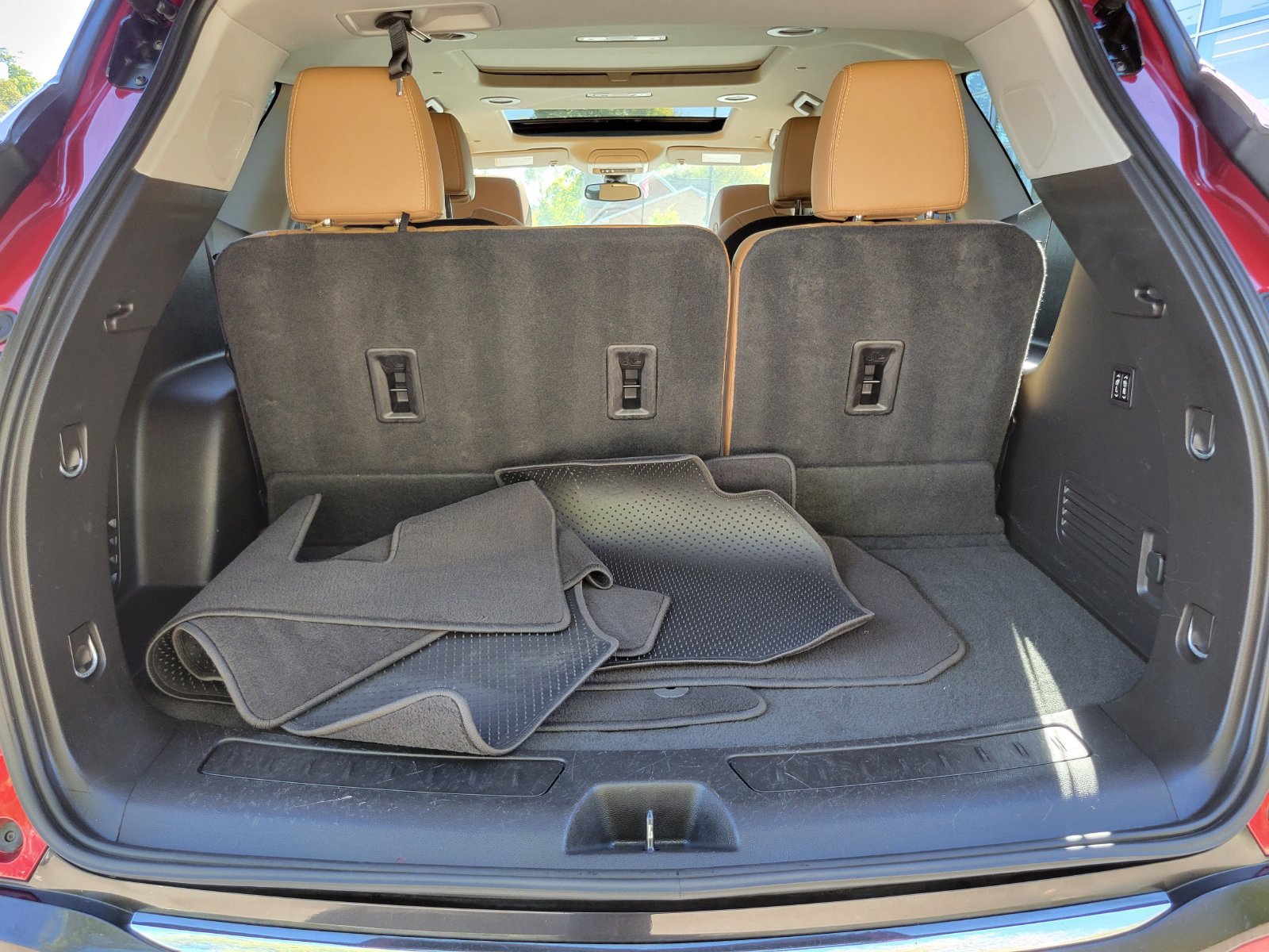 Used 2019 Buick Enclave Premium w/ Experience Buick Package FWD image 31