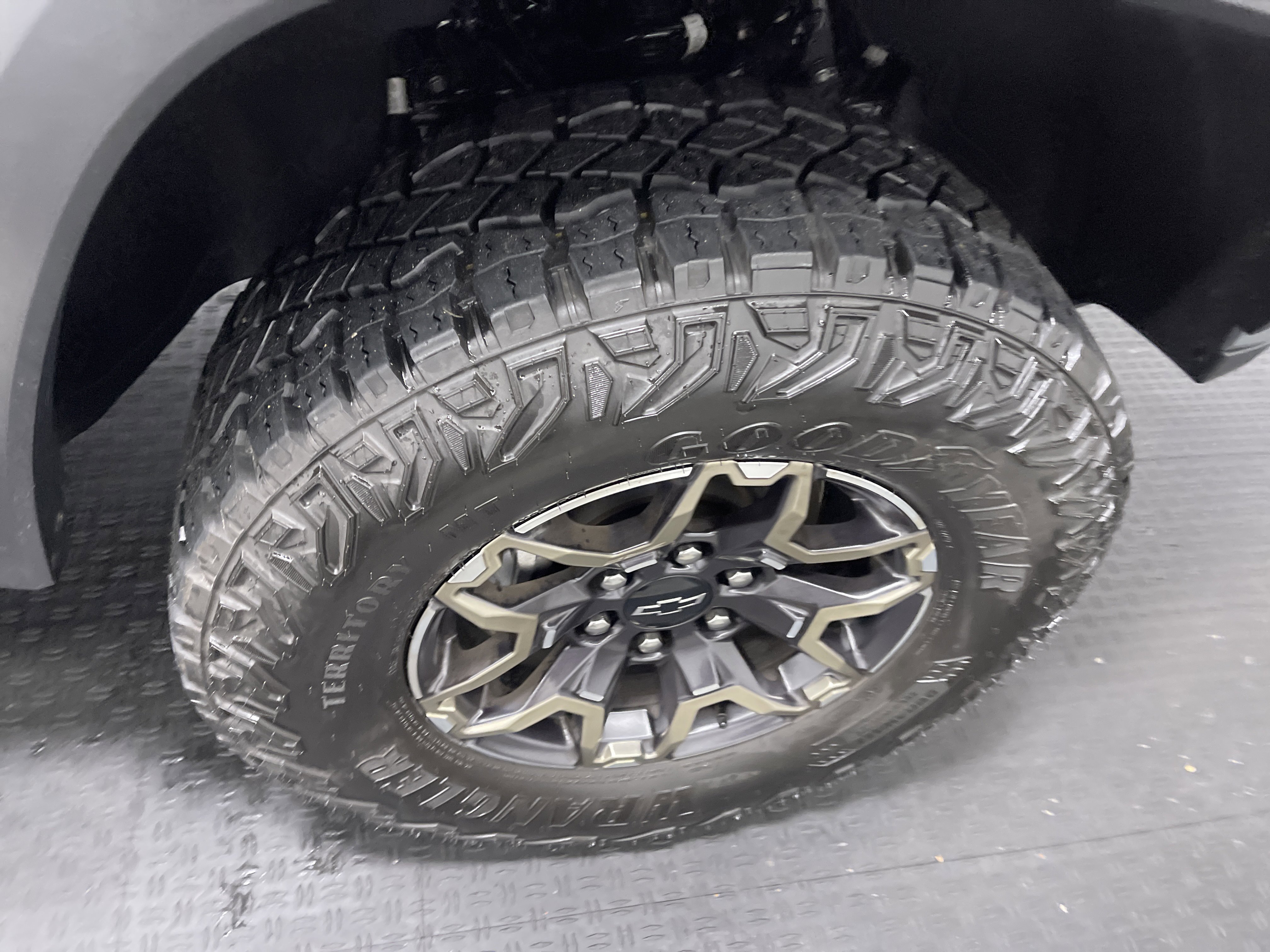 Used 2024 Chevrolet Colorado ZR2 AWD/4WD image 27