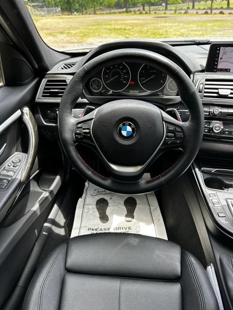 Used 2018 BMW 328d Sedan w/ Premium Package RWD image 24