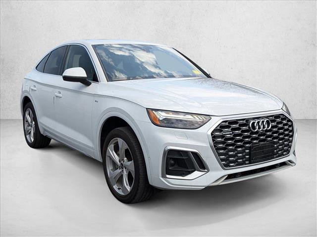 Used 2023 Audi Q5 2.0T Prestige w/ Prestige Package image 3