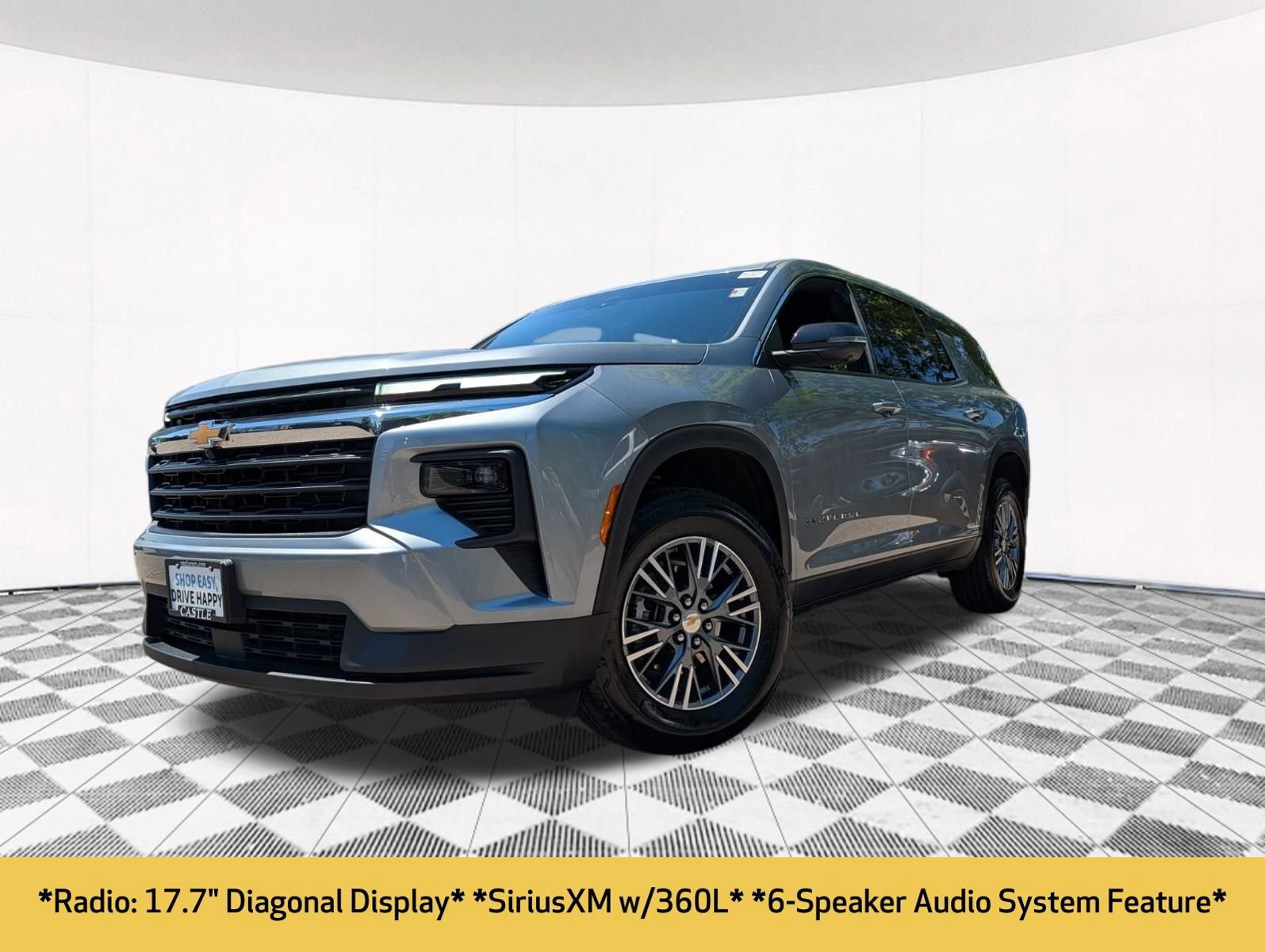 Used 2024 Chevrolet Traverse LS FWD image 2