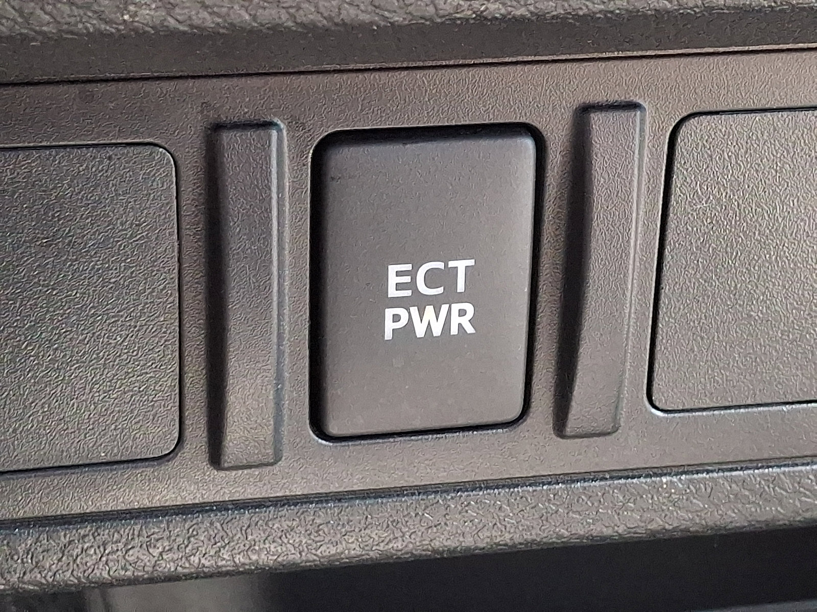 Used 2022 Toyota Tacoma SR AWD/4WD image 25