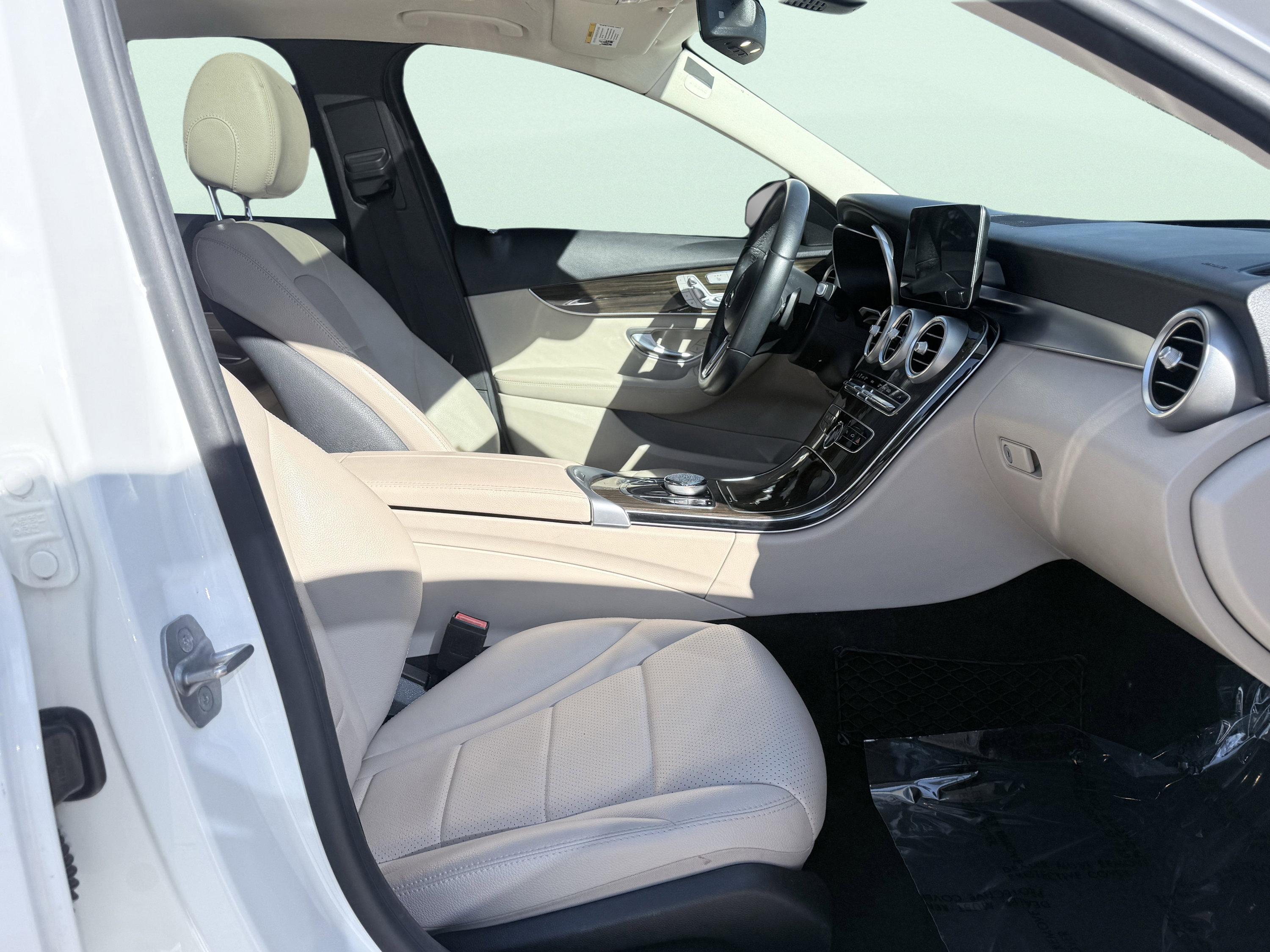 Used 2021 Mercedes-Benz C 300 Sedan image 23