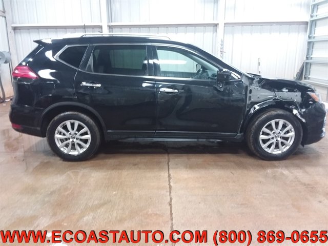 Used 2017 Nissan Rogue SV FWD image 3