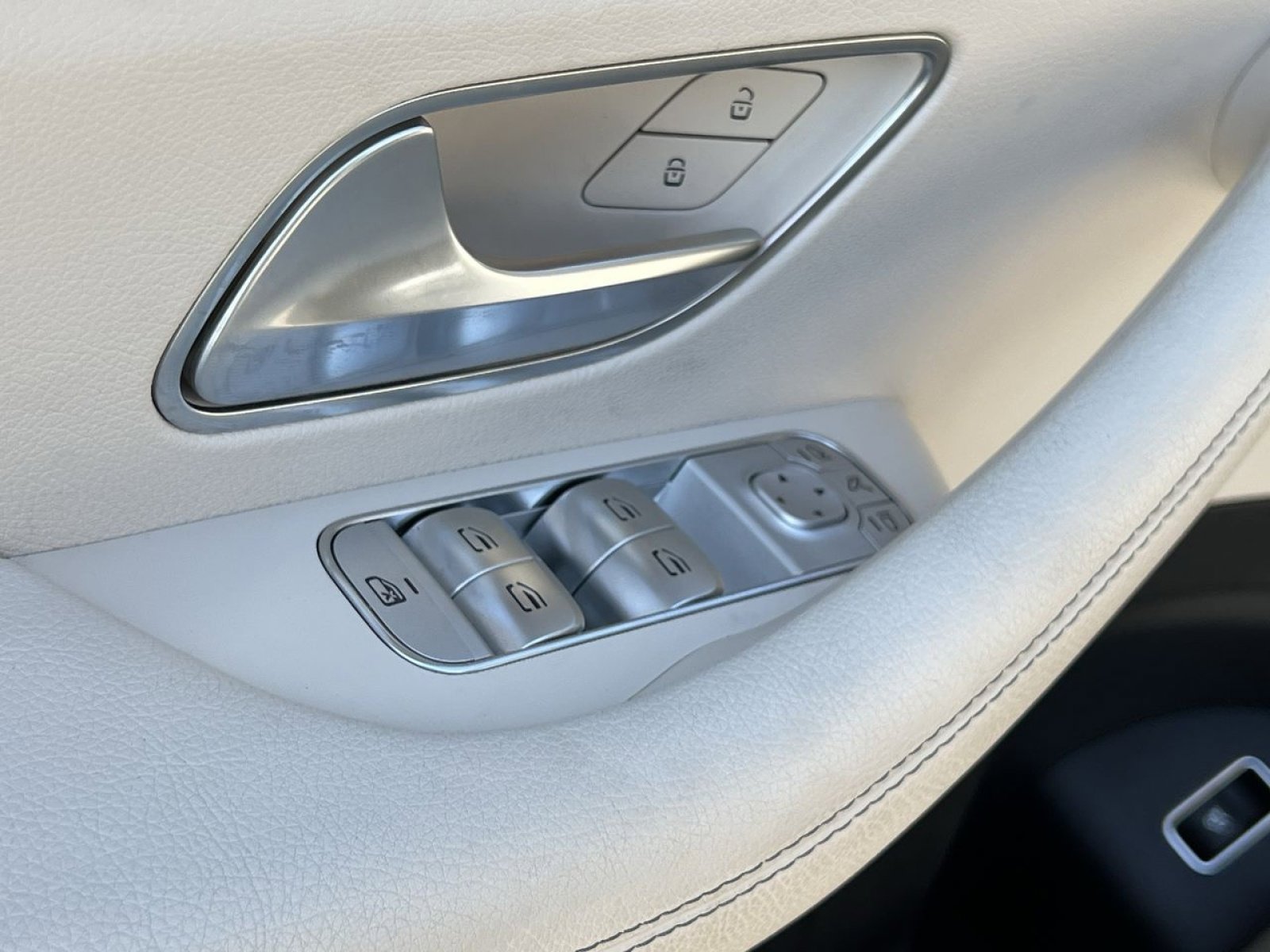 Used 2022 Mercedes-Benz GLE 350 4MATIC image 12