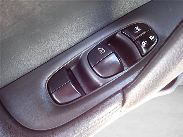 Used 2020 Nissan Rogue S AWD/4WD image 12