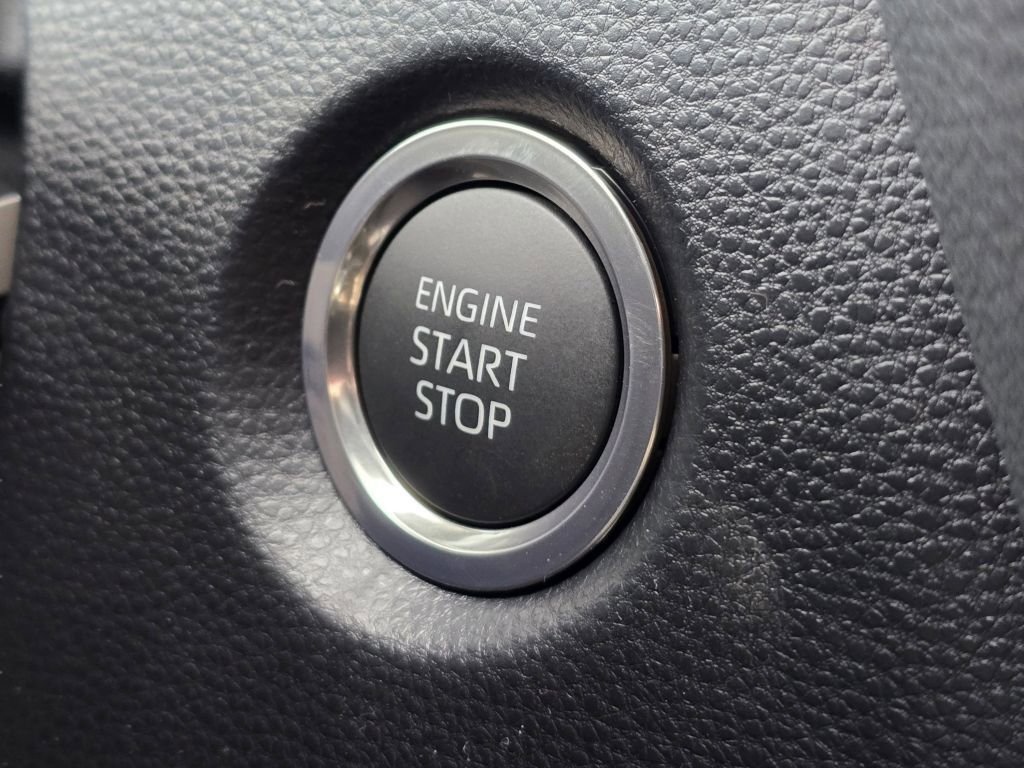 Used 2026 Toyota Corolla SE FWD image 12