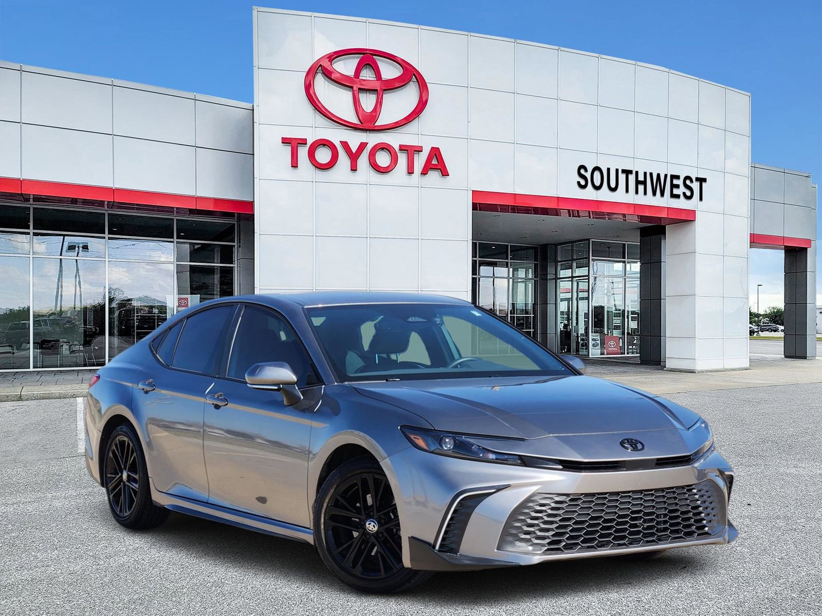 Used 2025 Toyota Camry SE w/ Multimedia Upgrade Package image 1