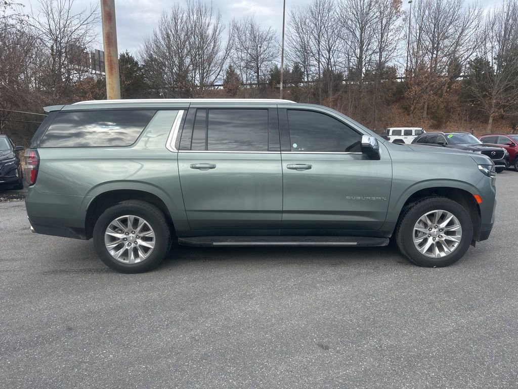 Used 2023 Chevrolet Suburban Premier image 4