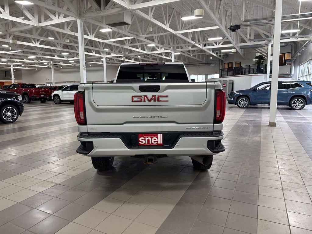 Used 2022 GMC Sierra 3500 Denali AWD/4WD image 4