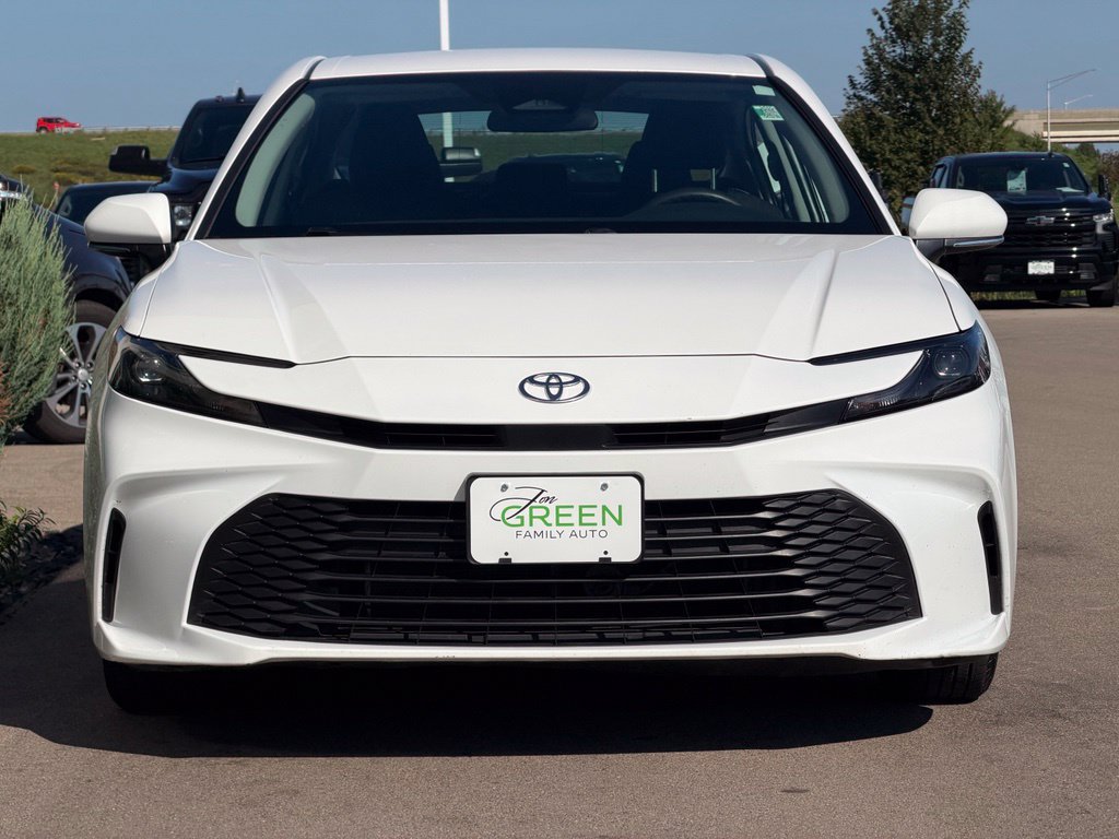 Used 2025 Toyota Camry LE FWD image 7