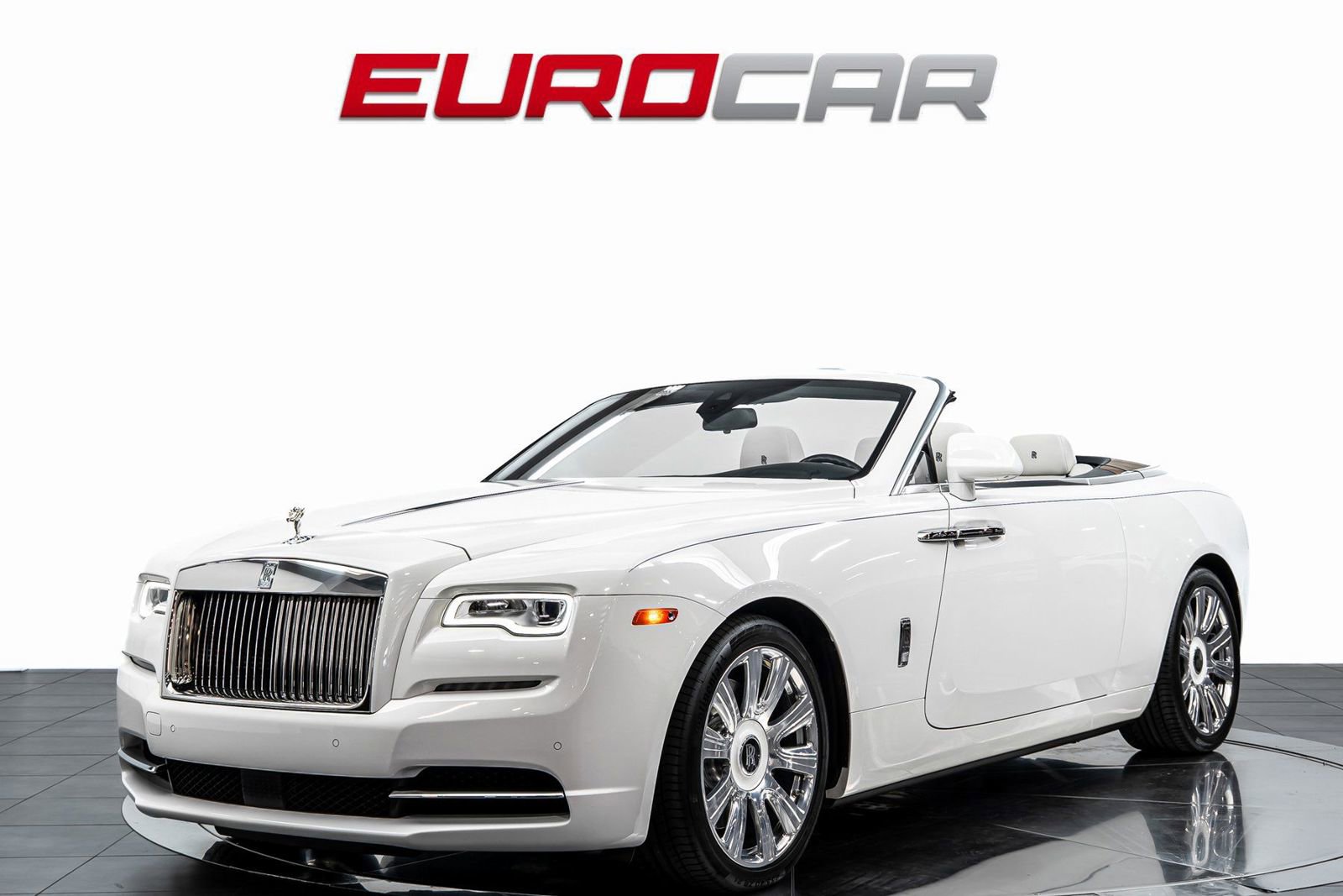 Used 2016 Rolls-Royce Dawn image 1