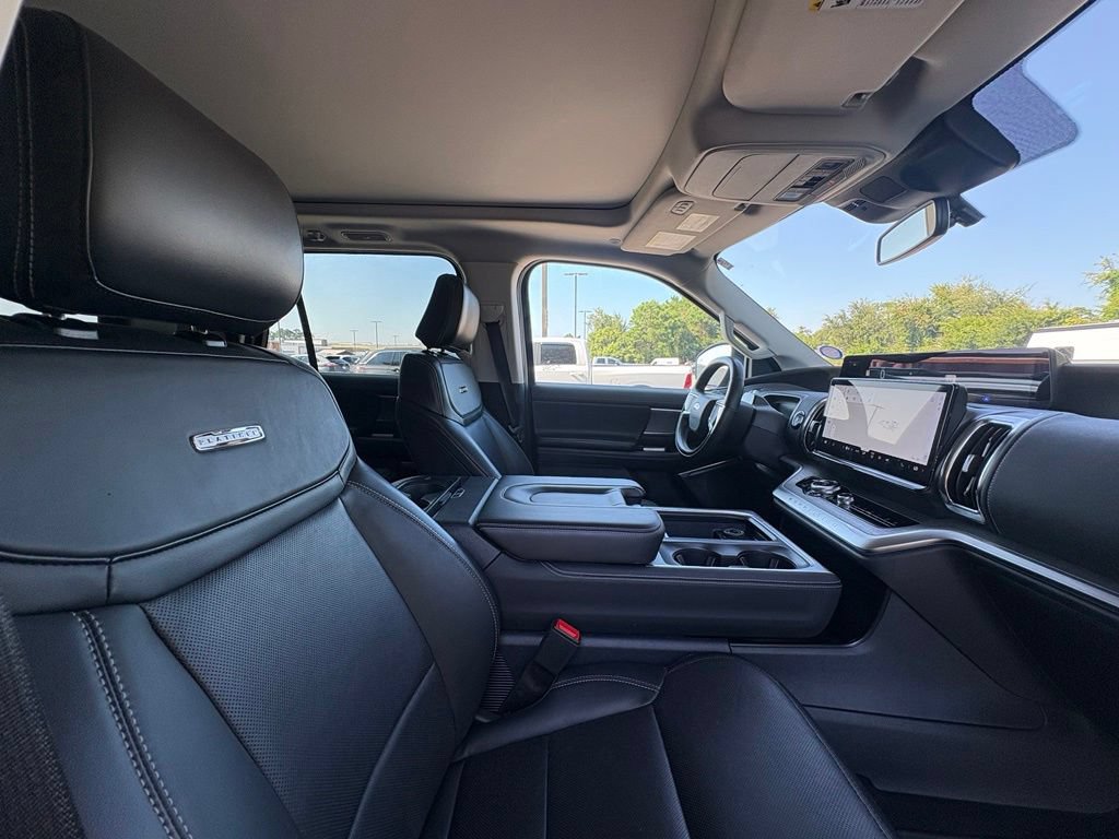 Used 2025 Ford Expedition Platinum AWD/4WD image 10