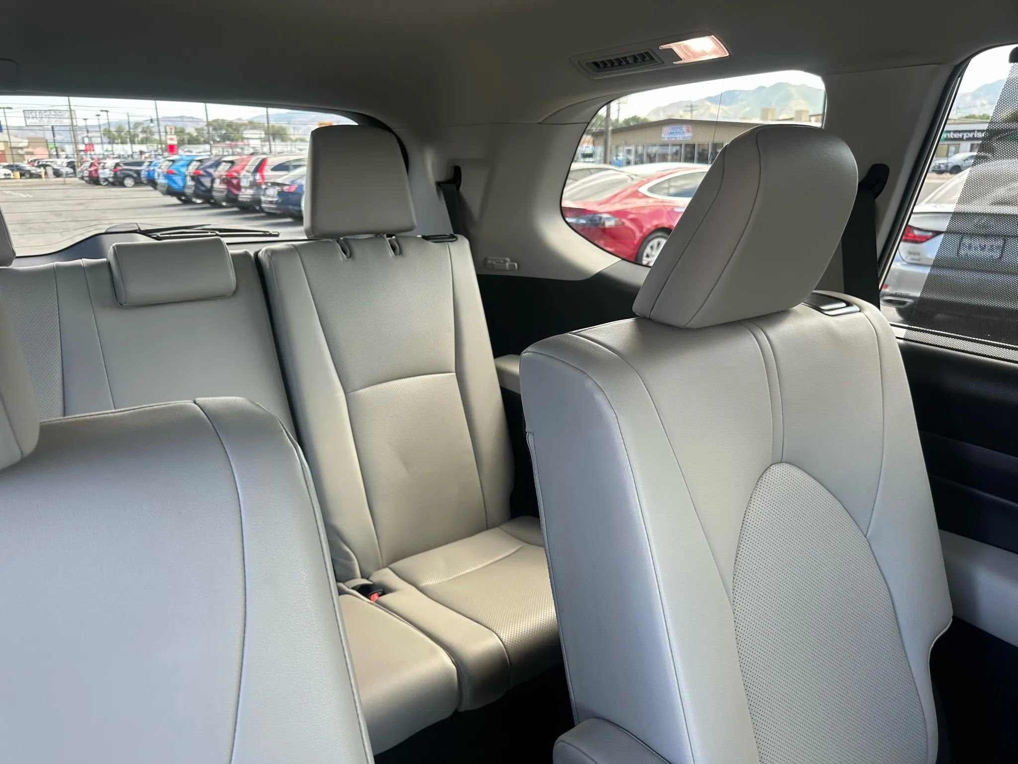 Used 2024 Toyota Grand Highlander AWD image 27