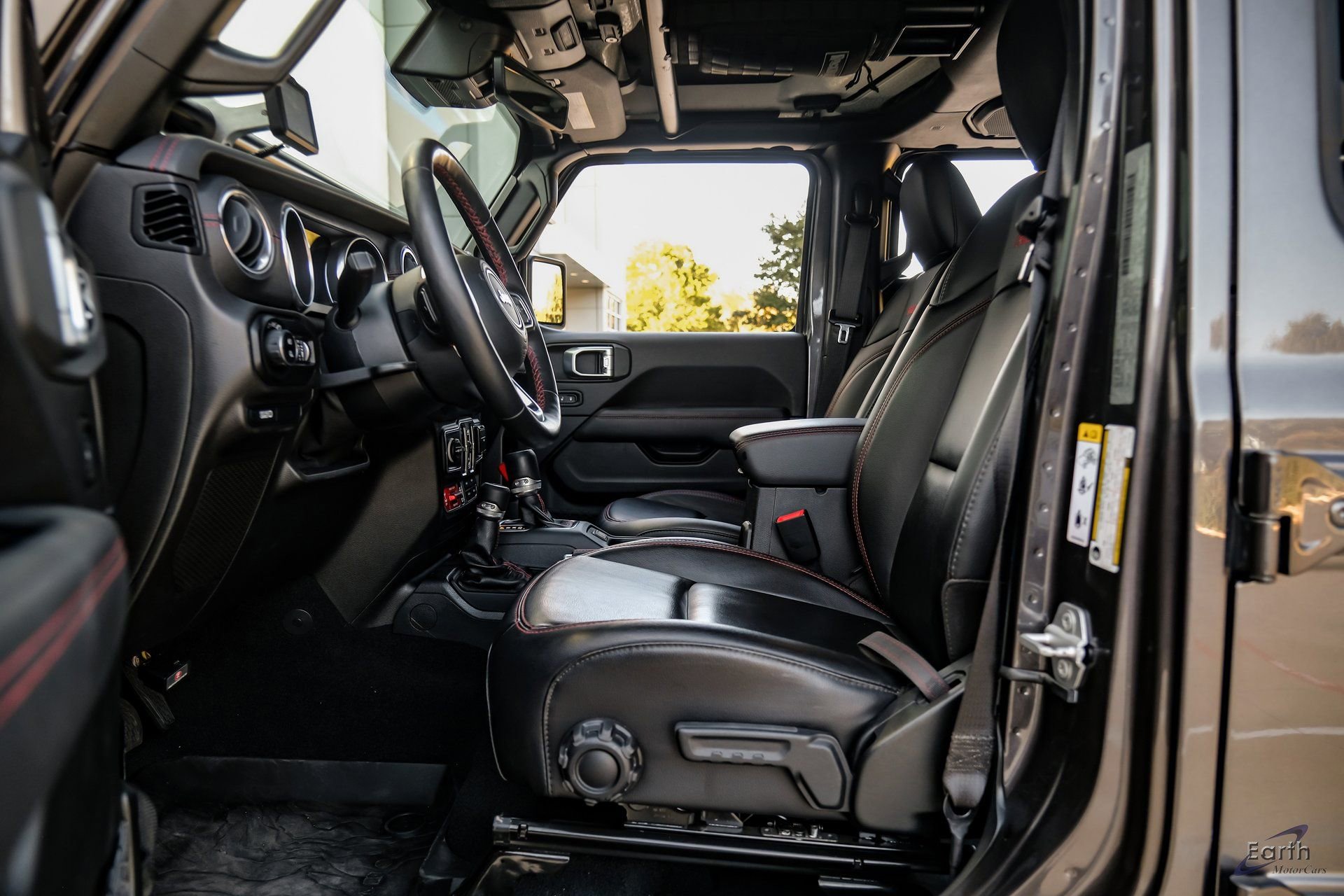 Used 2020 Jeep Gladiator Rubicon AWD/4WD image 38