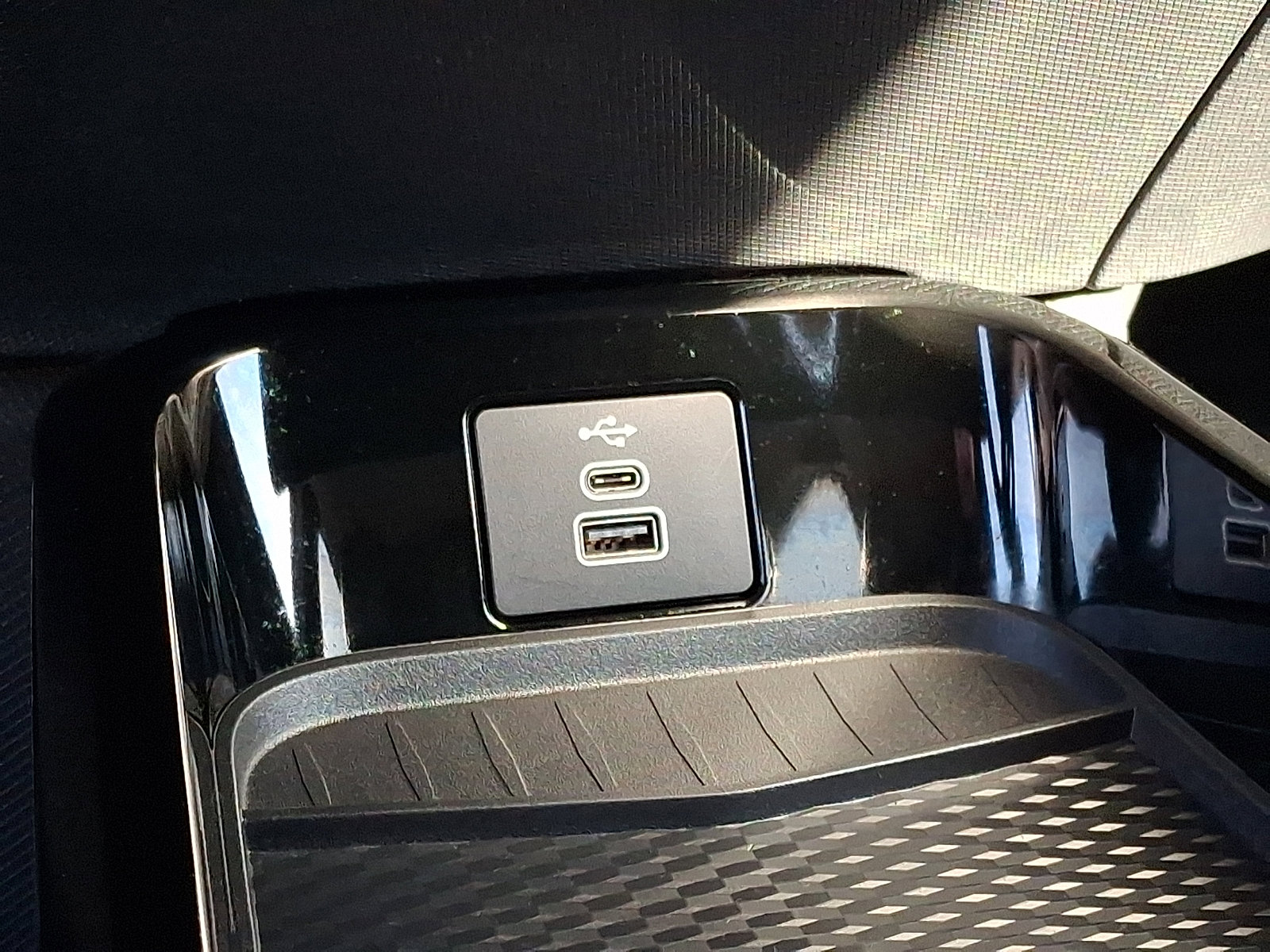 Used 2025 Ford Mustang Mach-E Premium AWD/4WD image 27