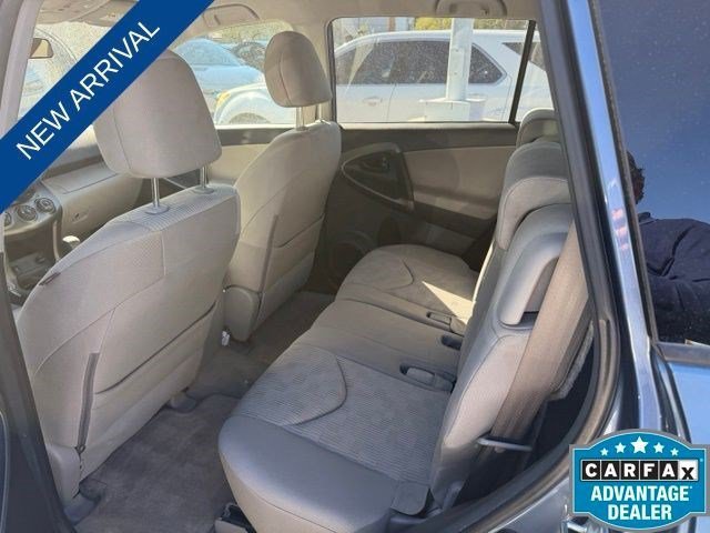 Used 2009 Toyota RAV4 2WD V6 w/ Tow Prep Pkg image 6